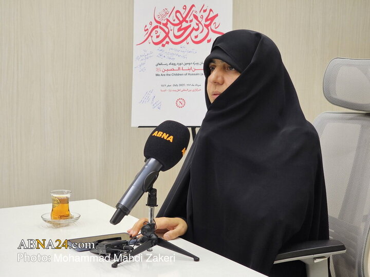 حضور همسر شهید محمد خاکی و مادر شهید نوجوان محمدحسین خاکی از شهدای جنگ 12 روزه، در خبرگزاری اهل‌بیت(ع) ـ ابنا