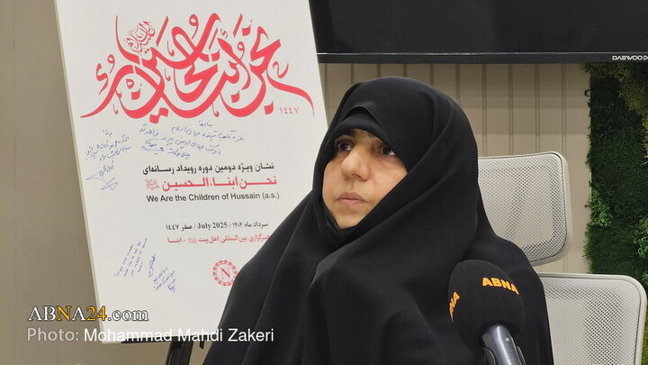 حضور همسر شهید محمد خاکی و مادر شهید نوجوان محمدحسین خاکی از شهدای جنگ 12 روزه، در خبرگزاری اهل‌بیت(ع) ـ ابنا