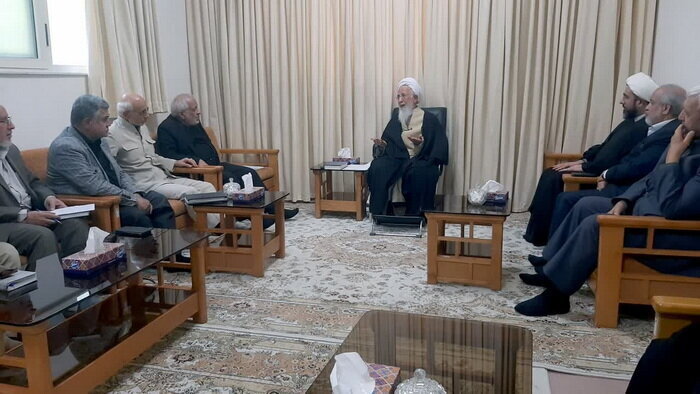 হুসাইনি আদর্শ ও আত্মমর্যাদা থেকে কখনোই সরে আসবে না ইরানি জাতি হুসাইনি আদর্শ ও আত্মমর্যাদা থেকে কখনোই সরে আসবে না ইরানি জাতি