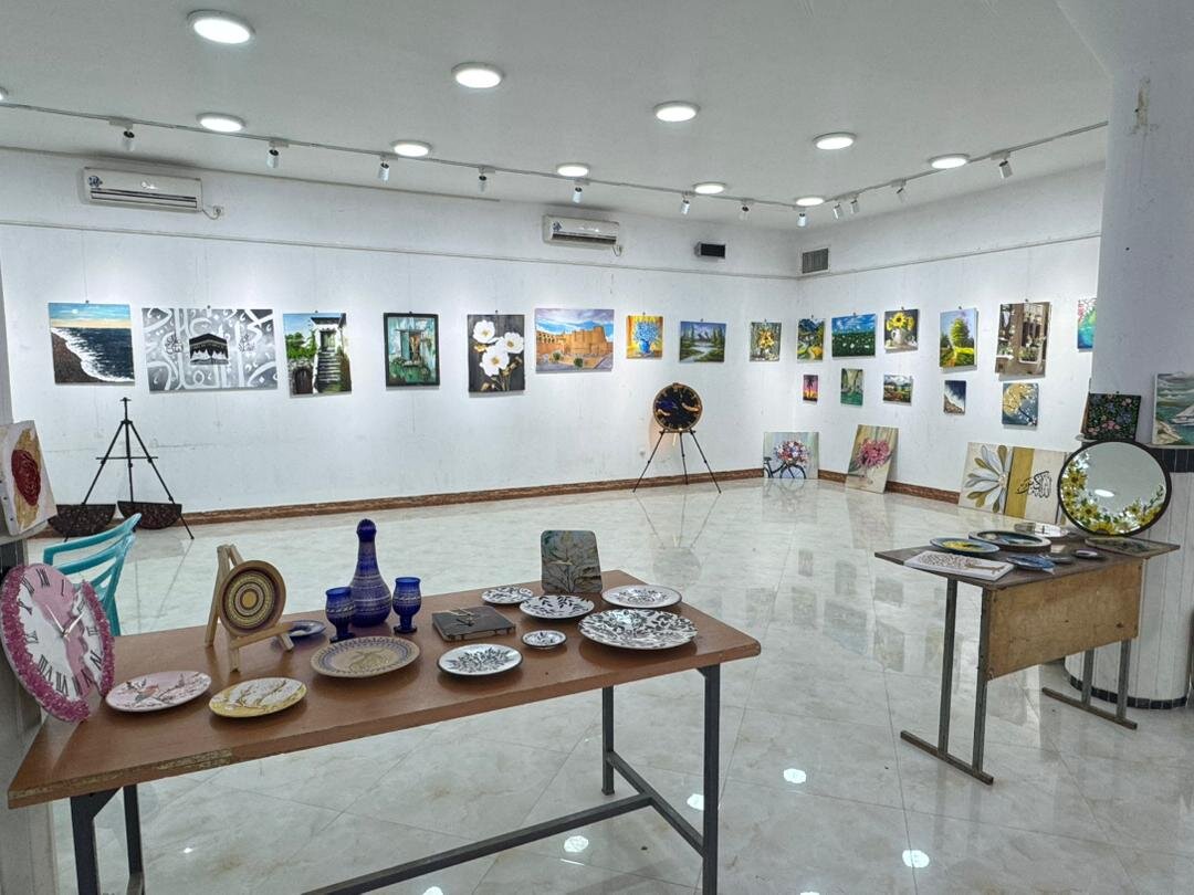 برگزاری نمایشگاه هنری «رنگین‌کمان» در هرات + ویدیو