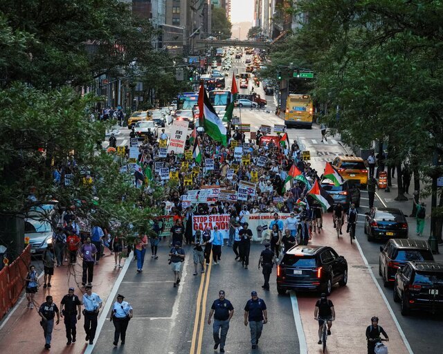 گزارش گاردین از اشتیاق شرکت‌های بزرگ آمریکایی در تسهیل جنایات اسرائیل در غزه