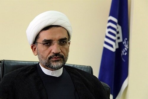 پرچم ایران و عکس رهبر انقلاب، زینت بخش مواکب اربعین است/«بالستیک» واژه پر تکرار و مورد علاقه عراقی‌ها شد