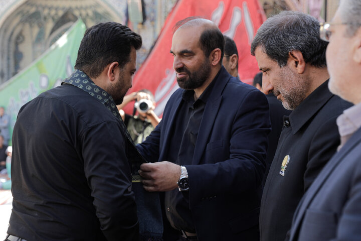 Mashhad city servants receive Imam Reza’s blessing for Arbaeen journey