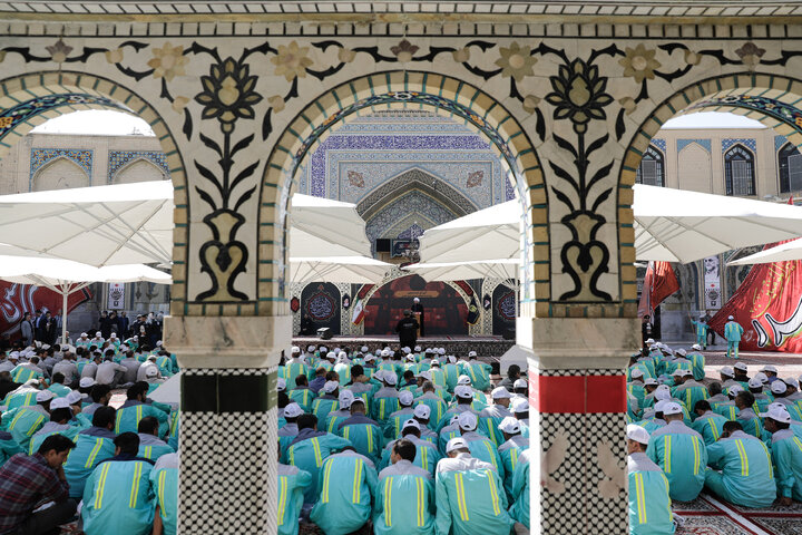 Mashhad city servants receive Imam Reza’s blessing for Arbaeen journey