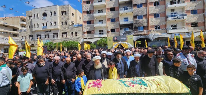 حزب الله وجماهير المقاومة يشيّعون الشّهيد هيثم ادريس في مدينة بنت جبيل