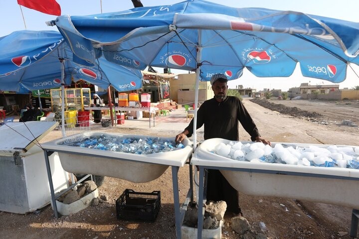 تقرير مصور/ جانب من الكرم العراقي في خدمة زوار الأربعين الحسيني