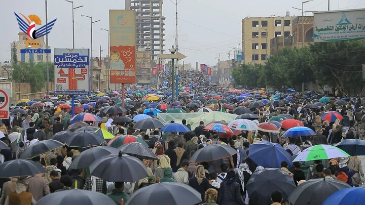 تقرير مصور/ مسيرة مليونية بالعاصمة صنعاء تحت شعار " ثباتا مع غزة وفلسطين.. ورفضا لصفقات الخداع والخيانة"