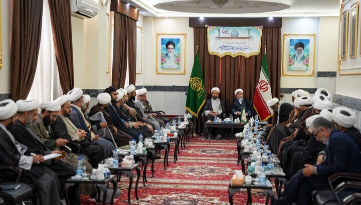 رئیس انجمن علمی انقلاب اسلامی: حوزه باید جهان امروز را متحول کند