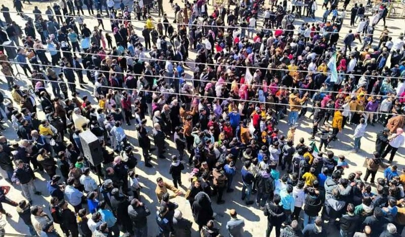 Suriye’de İsrail müdahalesine ve baskılara karşı protestolar