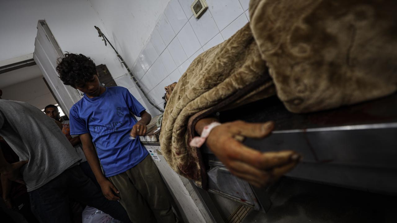 شهادت چندین فلسطینی در حمله رژیم صهیونی به صف توزیع غذا + تصاویر