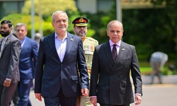 پاکستان: ایرانی صدر کے اعزاز میں استقبالیہ، باہمی تجارت کو 8 ارب ڈالر تک بڑھانے پر اتفاق
