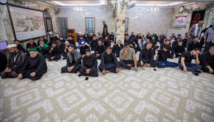 تقرير مصور/ العتبة الحسينية تقيم مجلس عزاء في الصحن الحسيني بمناسبة ذكرى استشهاد الإمام الحسن المجتبى(ع)