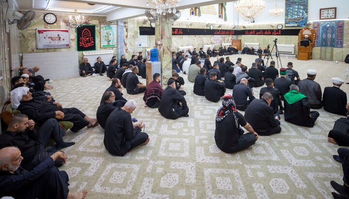 تقرير مصور/ العتبة الحسينية تقيم مجلس عزاء في الصحن الحسيني بمناسبة ذكرى استشهاد الإمام الحسن المجتبى(ع)