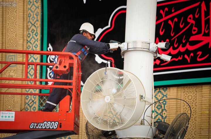 تقرير مصور/ نصب 47 جهازًا لبَثّ الإنترنت بالمجّان في صحن الإمام علي (ع) خدمةً لزوار الأربعين الحسيني