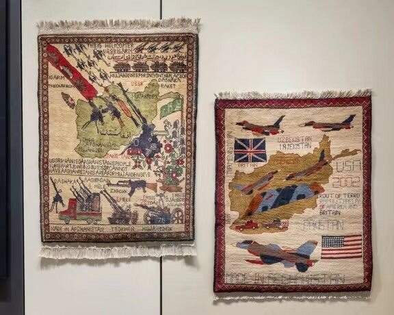 فرش‌های با آثار جنگی افغانستان در موزه انگلیس به نمایش گذاشته شد