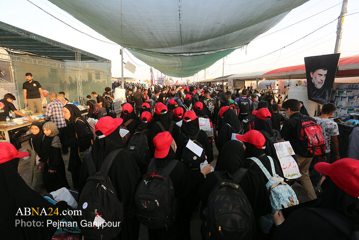 Foto / Mihran Kapısında Ziyaretçilerin Atmosferi