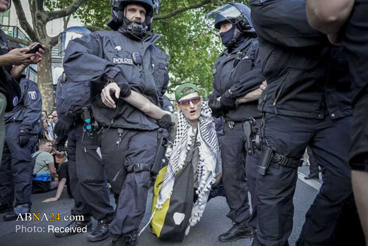 Foto/Alman Polisinin Filistin Göstericilerine Karşı Sert Tutumu