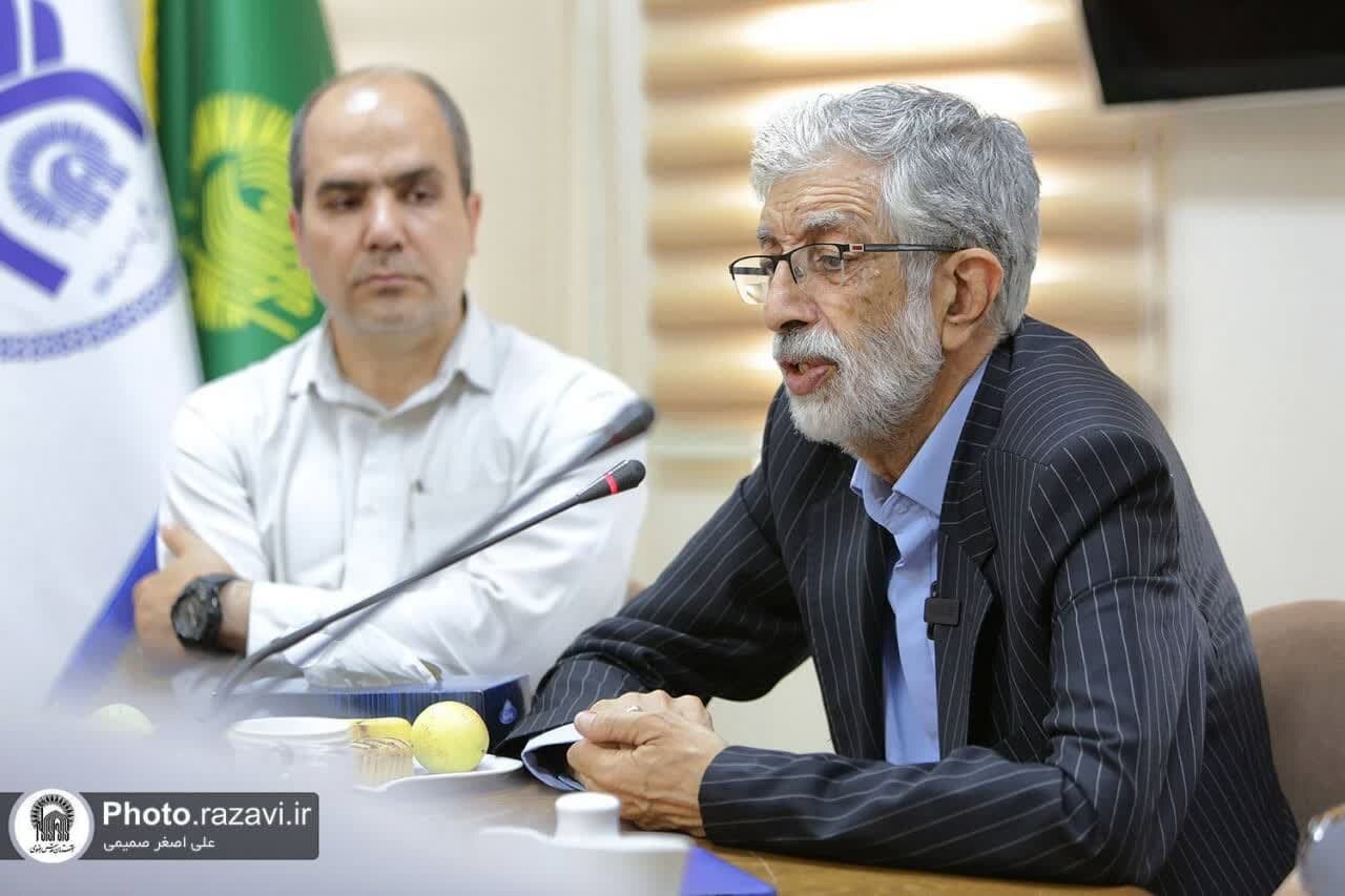 رئيس أكاديمية اللغة والأدب الفارسي یؤکد في جامعة الإمام الرضا(ع) الدولیة ان اللغة الفارسية نشرت الإسلام في الشرق