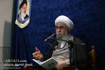 Ayatullah Ramezani: Sabar dan Keteguhan di Tengah Kesulitan adalah Ciri Seorang Mukmin