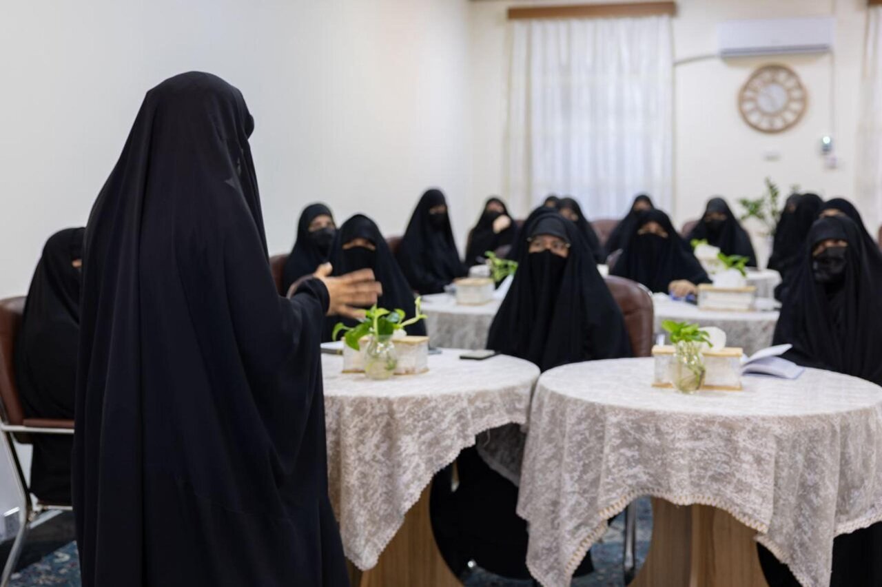 مركز الثقافة الأسرية يستعد لتقديم خدماته الإرشادية للزائرات في زيارة الأربعين