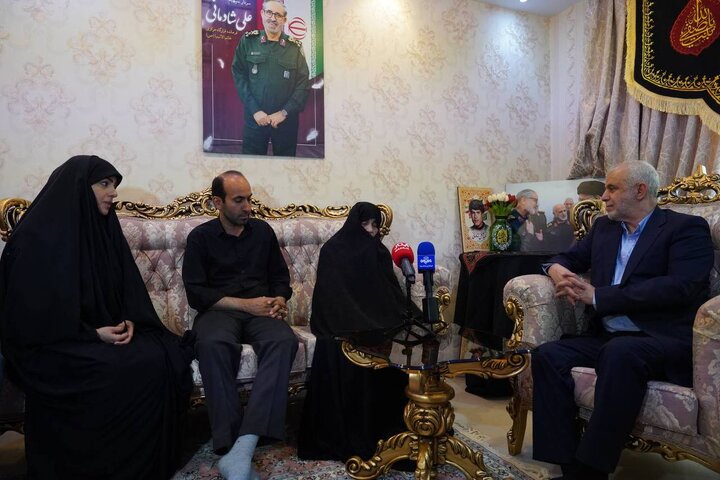 دایرةالمعارف شهدای مدافع حرم در حوزه هنری رونمایی می‌شود