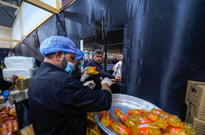 تقرير مصور/ مضيف العتبة العلويّة المقدّسة يقدّم خدمات مستمرّة لزائري أربعينية الإمام الحسين (ع)