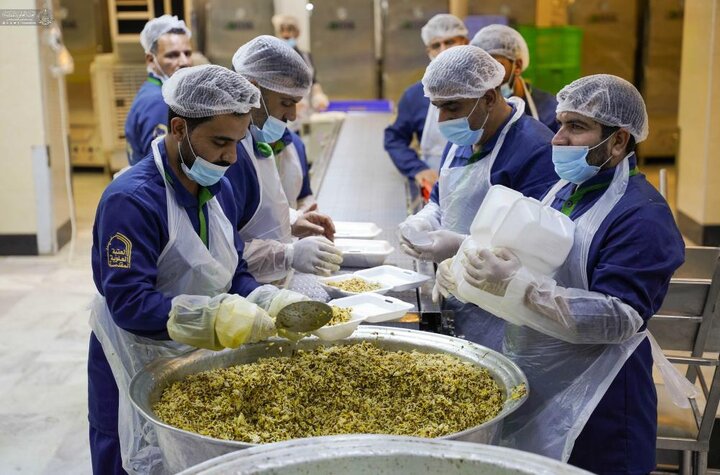 تقرير مصور/ مضيف العتبة العلويّة المقدّسة يقدّم خدمات مستمرّة لزائري أربعينية الإمام الحسين (ع)