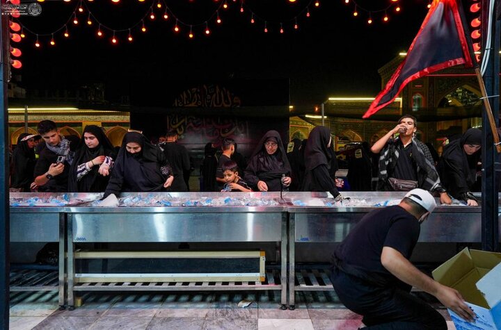 تقرير مصور/ مضيف العتبة العلويّة المقدّسة يقدّم خدمات مستمرّة لزائري أربعينية الإمام الحسين (ع)