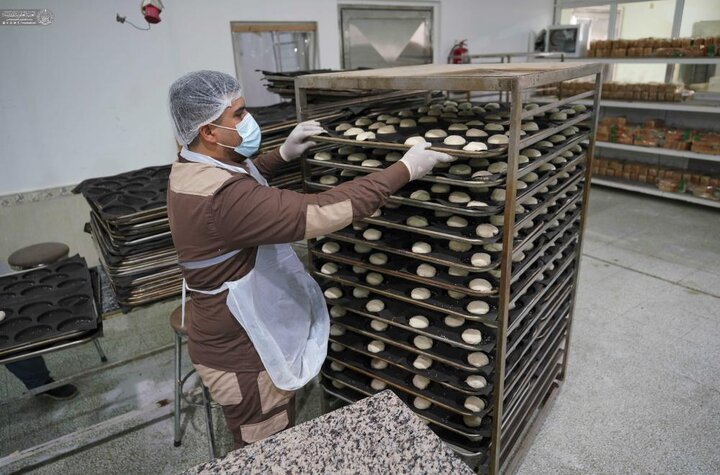 تقرير مصور/ مضيف العتبة العلويّة المقدّسة يقدّم خدمات مستمرّة لزائري أربعينية الإمام الحسين (ع)