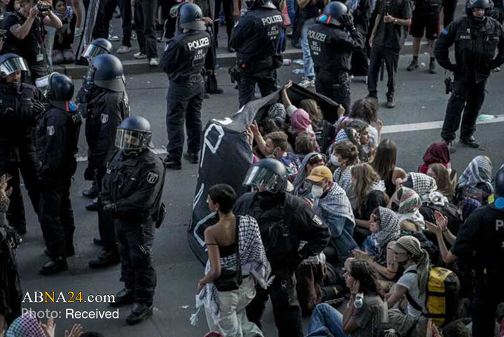 Alman Polisinin Filistin Savunucularını Vahşi Tutumu