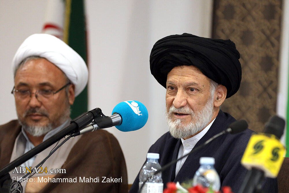 عالم افغانستانی، تنها فقیهی که توضیح المسائل سیاسی دارد / نگاه امتی آیت الله محسنی قومیتش را از همه پنهان کرده بود