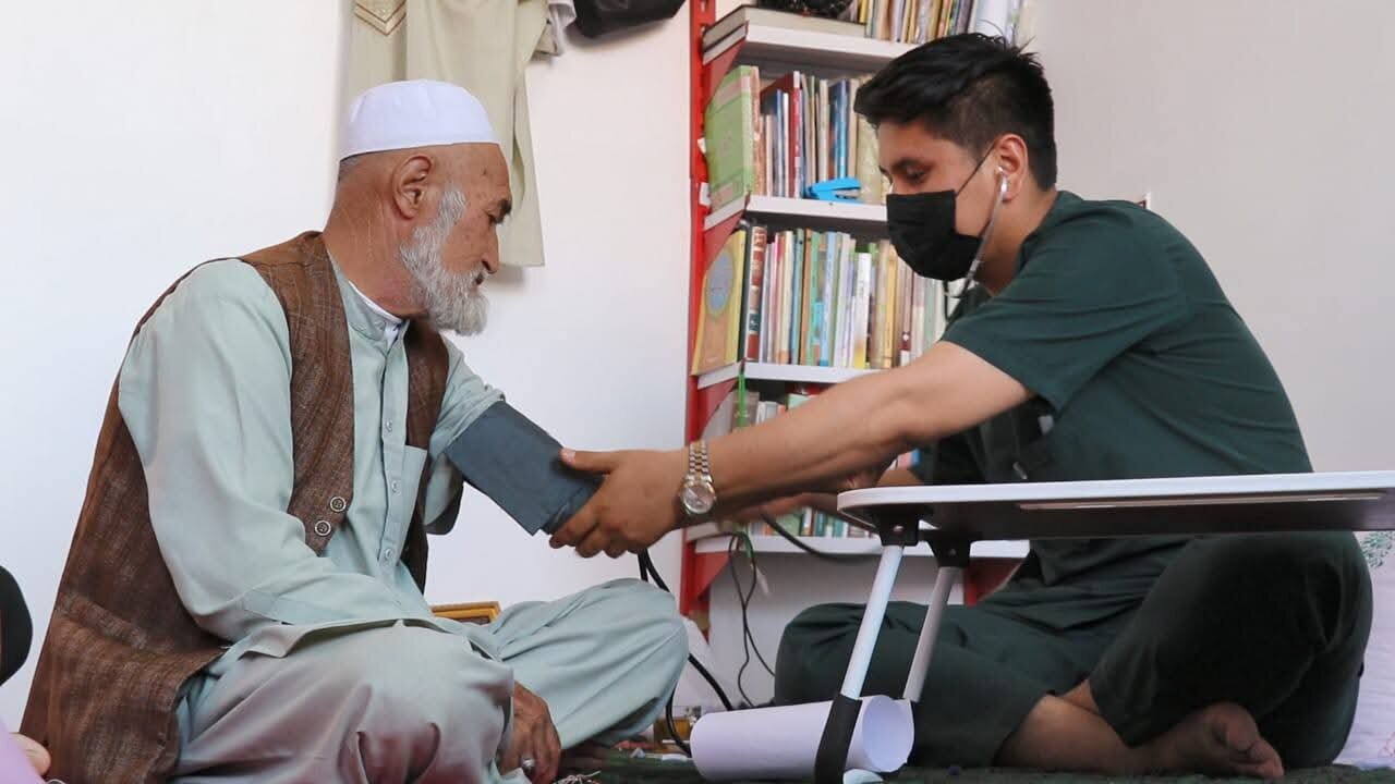 ازسرگیری کمک‌های عالمان شیعه‌ی افغانستان پس از تعطیلی اجباری بنیاد خیریه + تصاویر