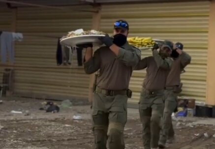 فيديو | خدمة زائري الامام الحسين عليه السلام من قبل أبطال القوات الخاصة في طريق بغداد - سامراء