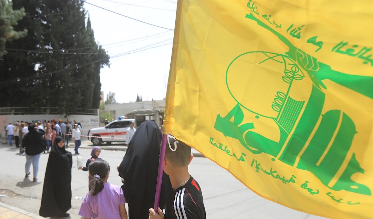 حزب الله: قرار الحكومة «خطيئة كبرى»... وسنتعامل معه «كأنه غير موجود»