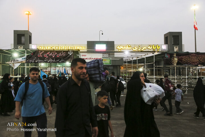 عبور زائران اربعین حسینی از مرز شلمچه