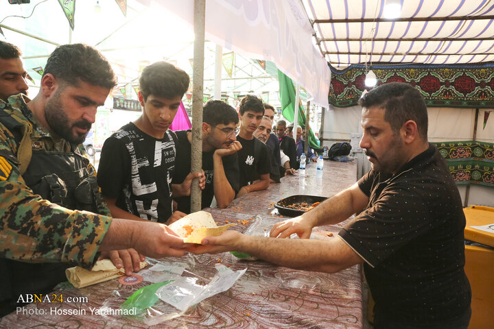 عبور زائران اربعین حسینی از مرز شلمچه