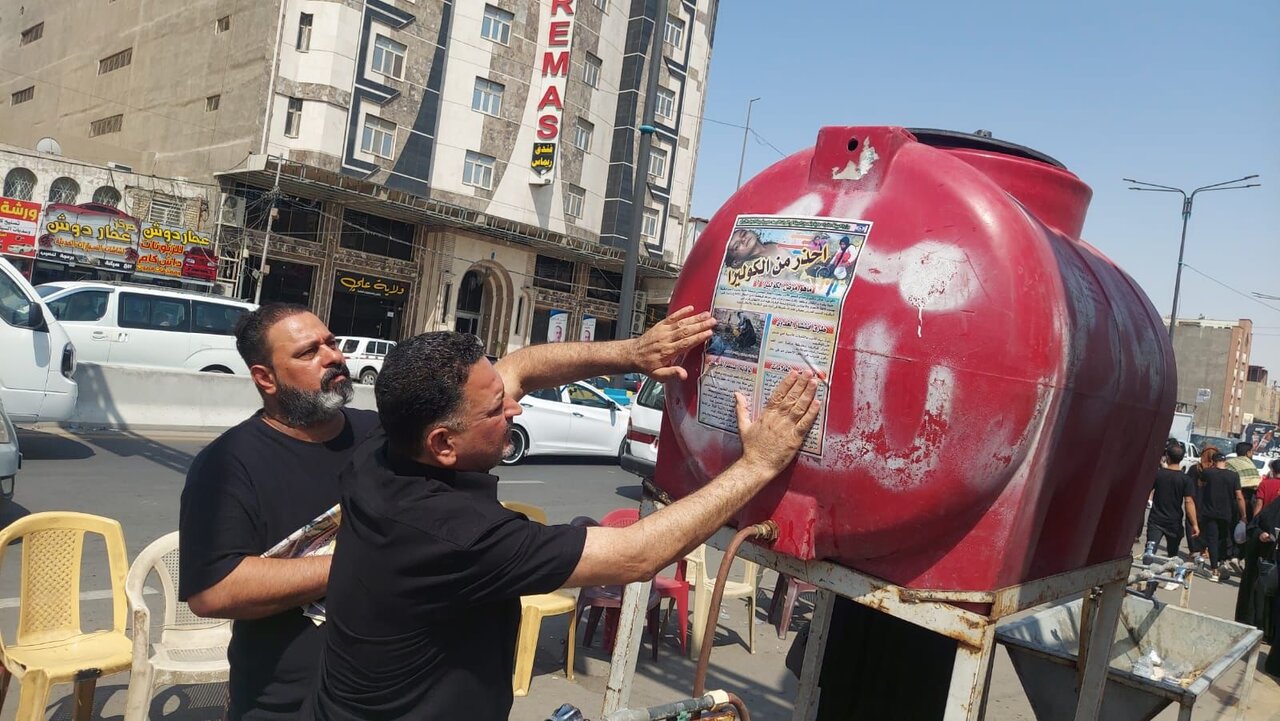 تقرير مصور/ الفرق البيئية تنشر الوعي الثقافي السليم بين الزوار المتجهين الى كربلاء المقدسة