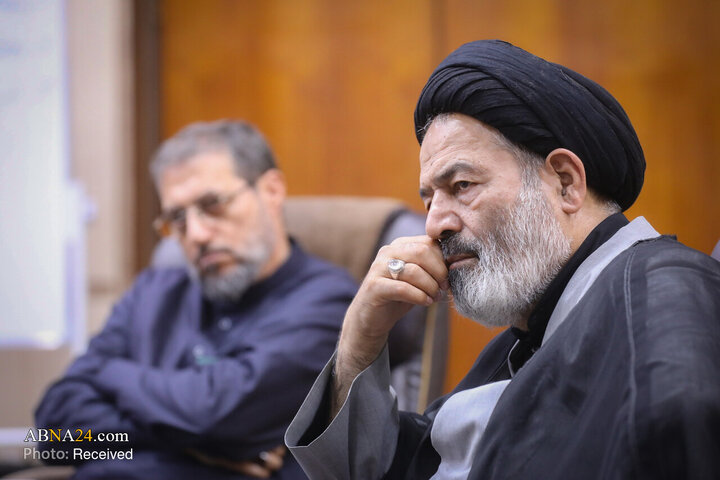 بازدید میدانی مسئولان حج و زیارت از خدمات به زائران در شهر سامراء