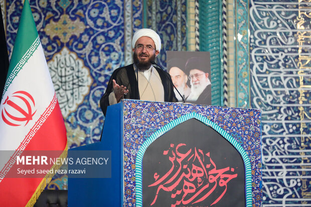 Iranian cleric urges for preserving national unity to tackle threats