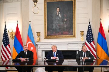 آذربایجان و ارمنستان توافق صلح را در کاخ سفید امضا کردند