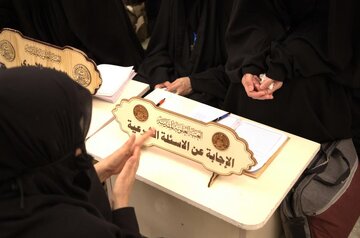تقرير مصور/ العتبة العلوية تطلق التبليغ الديني النسوي الخاص بالزائرات في موسم الأربعين