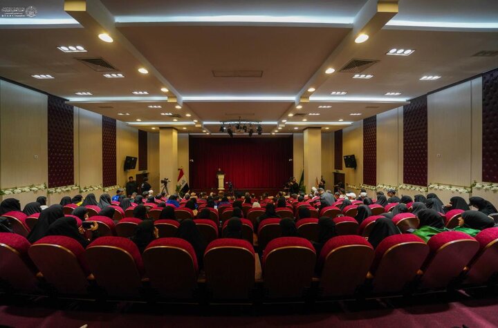 تقرير مصور/ تحت عنوان"عندما بكت الملائكة" عرض مسريح يُجسّد واقعة كربلاء الخالدة في العتبة العلوية