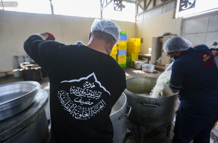 تقرير مصور/ موقع "استراحة المرتضى" يقدم ثلاث وجبات طعام رئيسية يوميا بواقع 20 ألف وجبة لزوار الأربعين