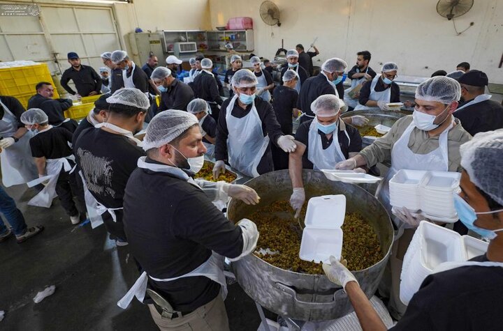 تقرير مصور/ موقع "استراحة المرتضى" يقدم ثلاث وجبات طعام رئيسية يوميا بواقع 20 ألف وجبة لزوار الأربعين