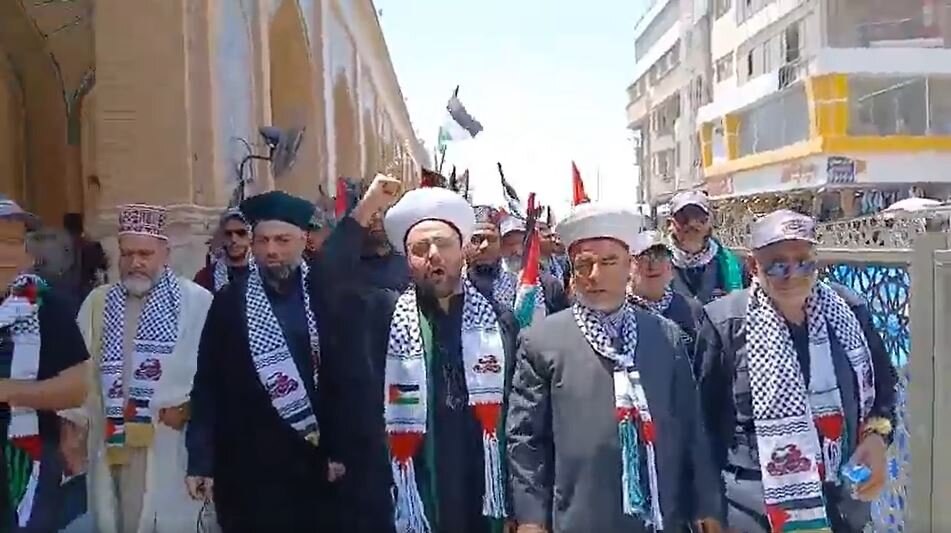 Video: Chants by 'Gathering of Muslim Scholars in Lebanon' During a March at Alawi Shrine in Support of Sheikh Qassem