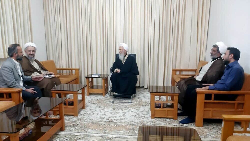 Grand Ayatollah Javadi Amoli urges journalists to uphold truth, spiritual integrity