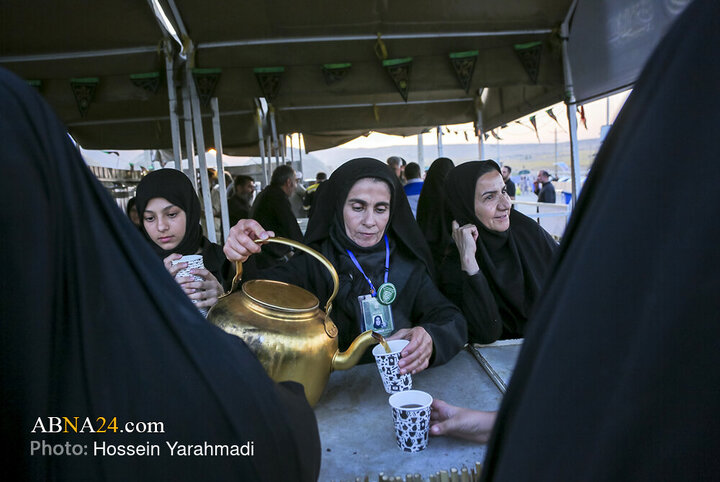 اقامت و پذیرایی زائران اربعین حسینی در موکب بنیاد مستضعفان