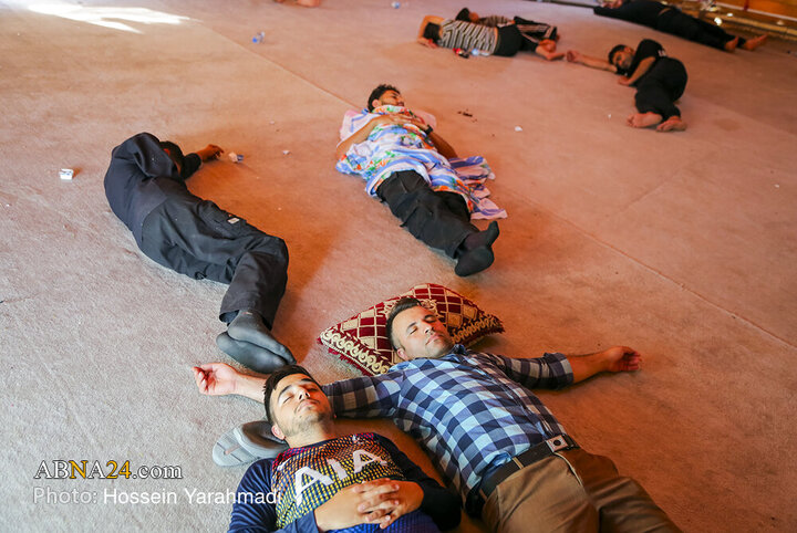 اقامت و پذیرایی زائران اربعین حسینی در موکب بنیاد مستضعفان