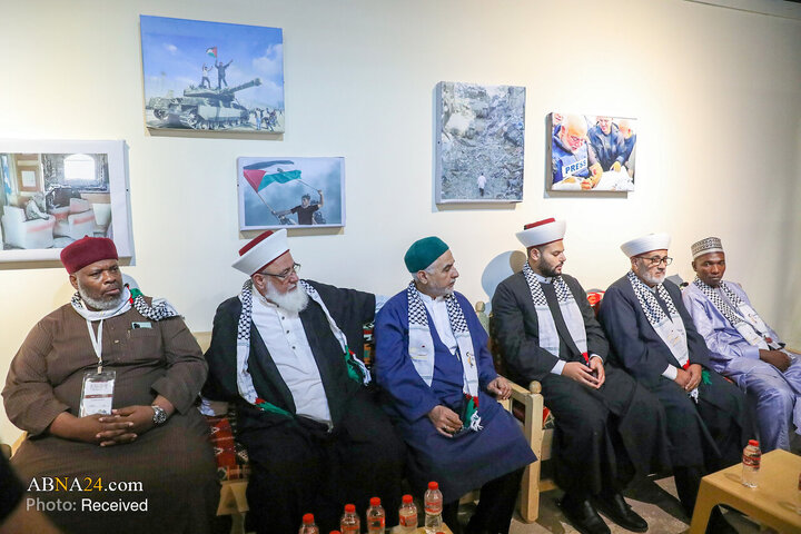 استقبال علما و جوانان فلسطینی از نماینده مقام معظم رهبری در موکب «نداء الاقصی»
