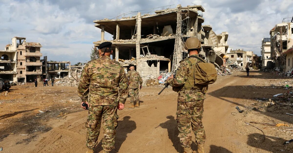 کشته و زخمی شدن ۱۱ نفر از نیروهای ارتش لبنان در شهر صور  
